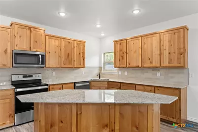 828 Elijah Ln, Lampasas, TX 76550 - Photo 11