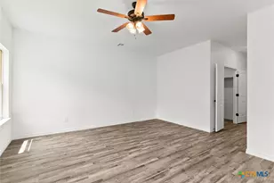 828 Elijah La, Lampasas, TX 76550 - Photo 15