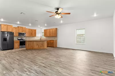 828 Elijah Ln, Lampasas, TX 76550 - Photo 7