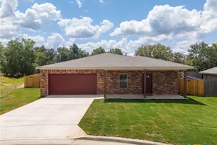 828 Elijah La, Lampasas, TX 76550 - Photo 1