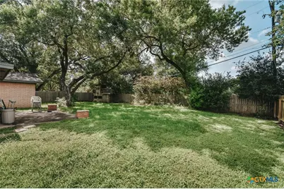 201 Canterbury Lane, Victoria, TX 77904 - Photo 29