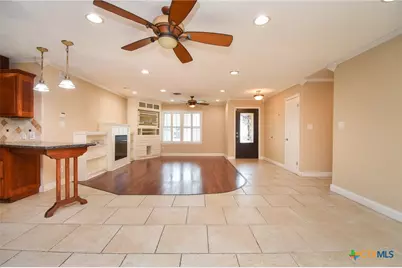 201 Canterbury Lane, Victoria, TX 77904 - Photo 11