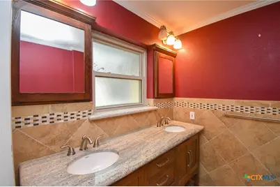 201 Canterbury Lane, Victoria, TX 77904 - Photo 19