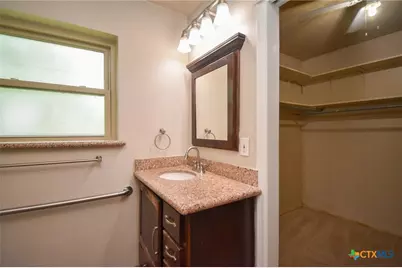 201 Canterbury Lane, Victoria, TX 77904 - Photo 23