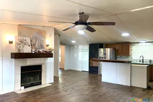 590 Lee St, Victoria, TX 77905 - Photo 7