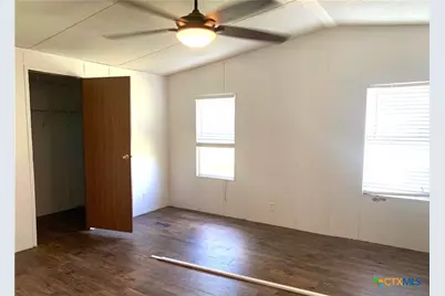 590 Lee Street, Victoria, TX 77905 - Photo 9