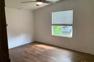 590 Lee St, Victoria, TX 77905 - Photo 21