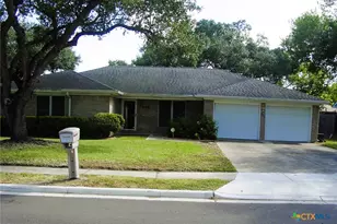 406 Sherwood Dr, Victoria, TX 77901 - Photo 1