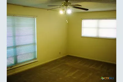 406 Sherwood Drive, Victoria, TX 77901 - Photo 11
