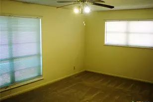 406 Sherwood Dr, Victoria, TX 77901 - Photo 11