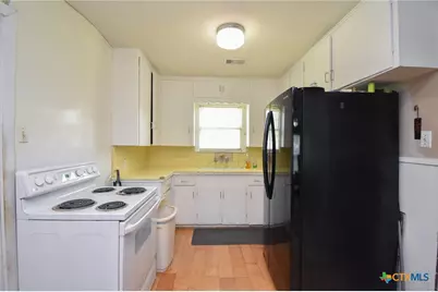 1804 E Guadalupe Street, Victoria, TX 77901 - Photo 7
