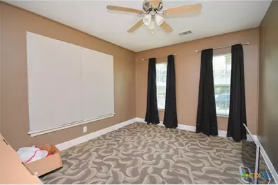 1804 E Guadalupe Street, Victoria, TX 77901 - Photo 9