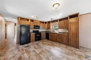 357 Dallas St, Bandera, TX 78003 - Photo 39
