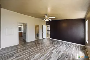 357 Dallas St, Bandera, TX 78003 - Photo 15