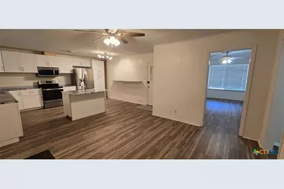 1611 N 10th Street, Killeen, TX 76541 - Photo 9