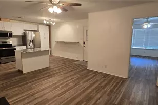 1611 N 10th St, Killeen, TX 76541 - Photo 9