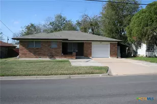1611 N 10th St, Killeen, TX 76541 - Photo 1