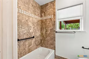 2201 College Dr, Victoria, TX 77901 - Photo 19