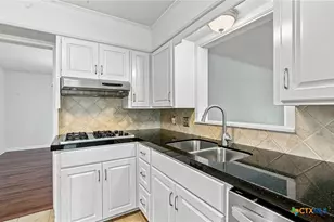 2201 College Dr, Victoria, TX 77901 - Photo 11