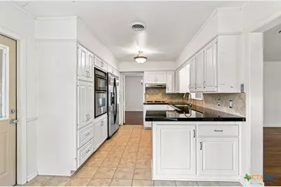 2201 College Drive, Victoria, TX 77901 - Photo 9