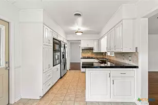 2201 College Dr, Victoria, TX 77901 - Photo 9