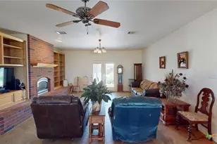 1204 Fm 2095, Cameron, TX 76520 - Photo 11