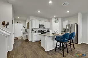 437 Signe, Seguin, TX 78155 - Photo 5
