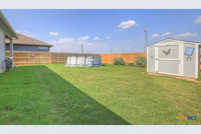 437 Signe, Seguin, TX 78155 - Photo 25
