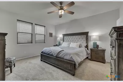 437 Signe, Seguin, TX 78155 - Photo 17