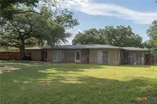 310 Pfeil Rd, Cibolo, TX 78108 - Photo 1