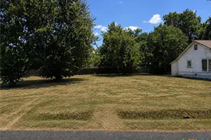 602 Meyer St, Victoria, TX 77901 - Photo 1
