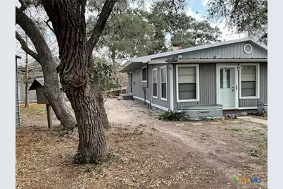 298 Winding Way Drive, Victoria, TX 77905 - Photo 3