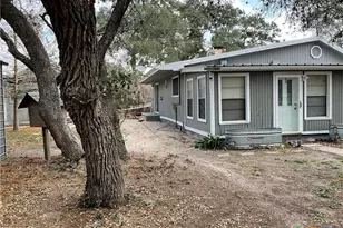 298 Winding Way Dr, Victoria, TX 77905 - Photo 3