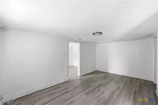 214 E Huff Ave, San Antonio, TX 78214 - Photo 25