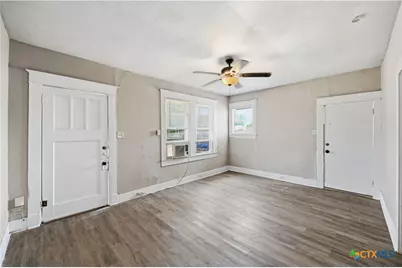 214 E Huff Avenue, San Antonio, TX 78214 - Photo 5
