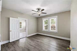 214 E Huff Ave, San Antonio, TX 78214 - Photo 11