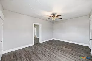 214 E Huff Ave, San Antonio, TX 78214 - Photo 7