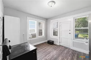 214 E Huff Ave, San Antonio, TX 78214 - Photo 15
