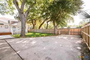 308 W Stayton Ave, Victoria, TX 77901 - Photo 45