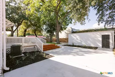 308 W Stayton Avenue, Victoria, TX 77901 - Photo 43