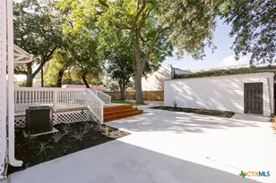 308 W Stayton Ave, Victoria, TX 77901 - Photo 43