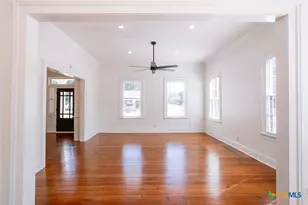 308 W Stayton Ave, Victoria, TX 77901 - Photo 9
