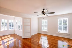 308 W Stayton Ave, Victoria, TX 77901 - Photo 33