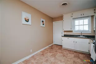 1503 E Virginia Ave, Victoria, TX 77901 - Photo 7
