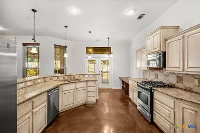 3917 Walden Creek Crossing, Harker Heights, TX 76548 - Photo 13