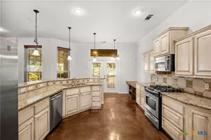 3917 Walden Creek Crossing, Harker Heights, TX 76548 - Photo 13