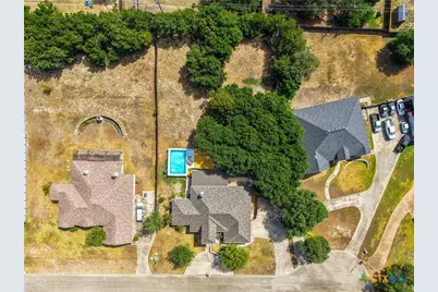 3917 Walden Creek Crossing, Harker Heights, TX 76548 - Photo 3