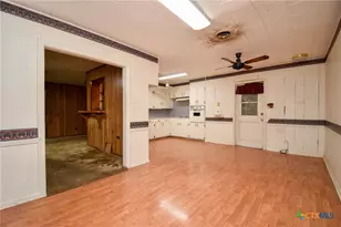 2215 Larry Dr, Port Lavaca, TX 77979 - Photo 13