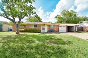 2215 Larry Dr, Port Lavaca, TX 77979 - Photo 1
