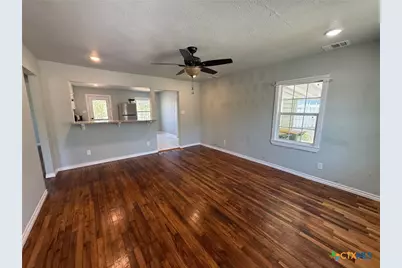 111 N 16th Street, Gatesville, TX 76528 - Photo 3